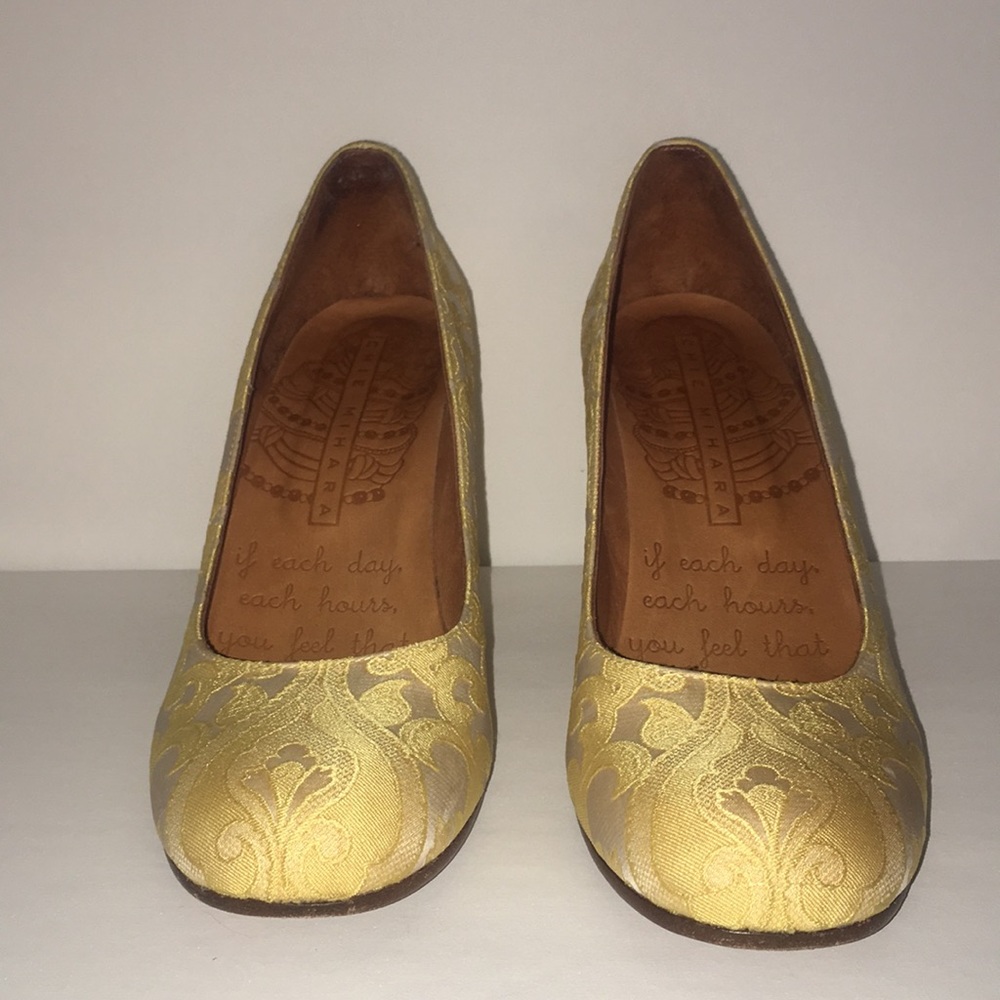 Anthropologie Chie Mihara Yellow Heels, Size 39